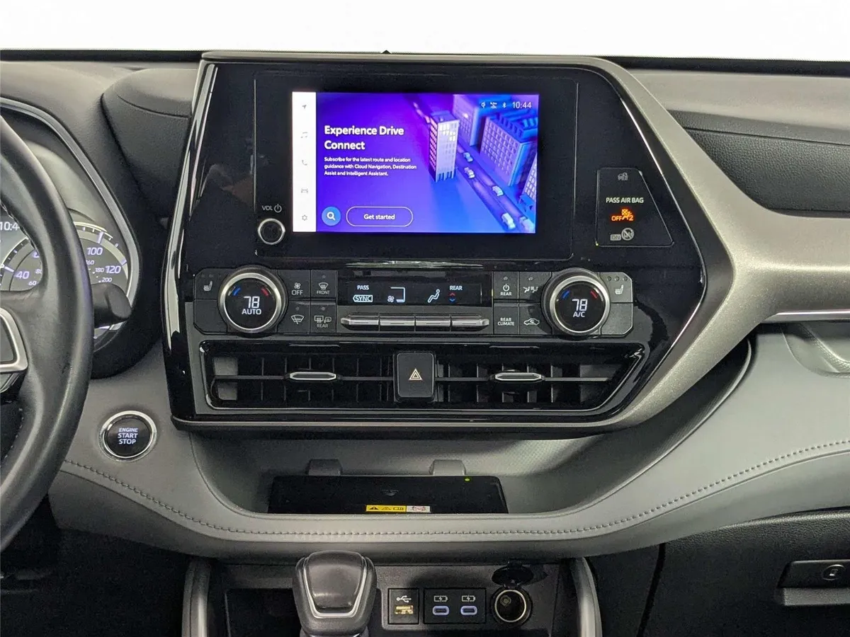 2023 Toyota Highlander XLE thumbnail 39