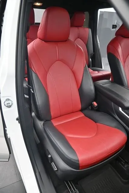 2023 Toyota Highlander XSE thumbnail 19