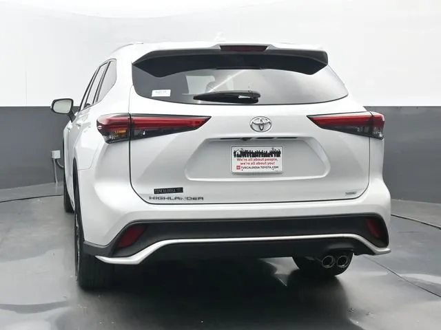 2023 Toyota Highlander XSE thumbnail 22