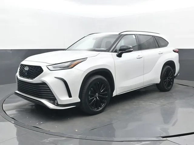 2023 Toyota Highlander XSE thumbnail 26