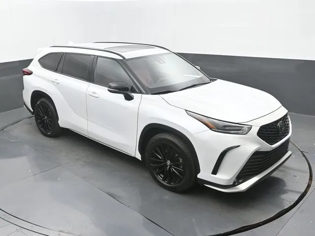 2023 Toyota Highlander XSE thumbnail 31