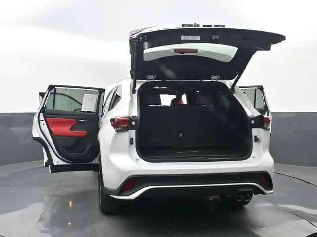 2023 Toyota Highlander XSE thumbnail 38