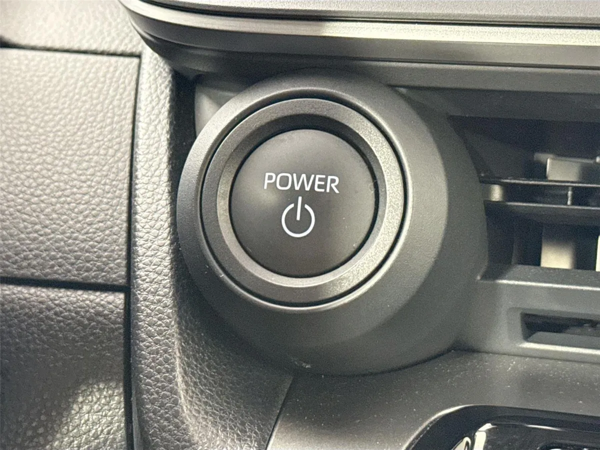 2023 Toyota Prius XLE thumbnail 21