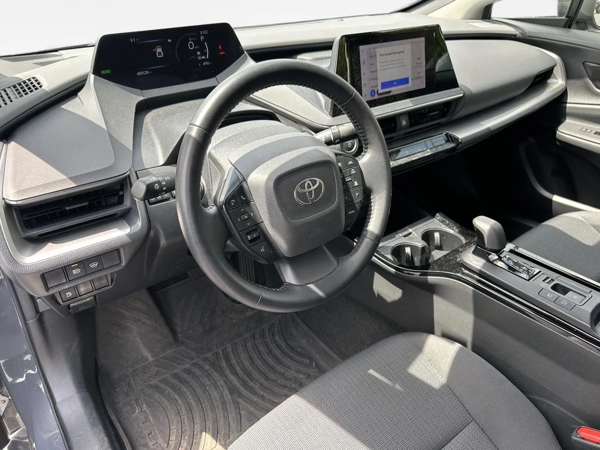 2023 Toyota Prius XLE thumbnail 42