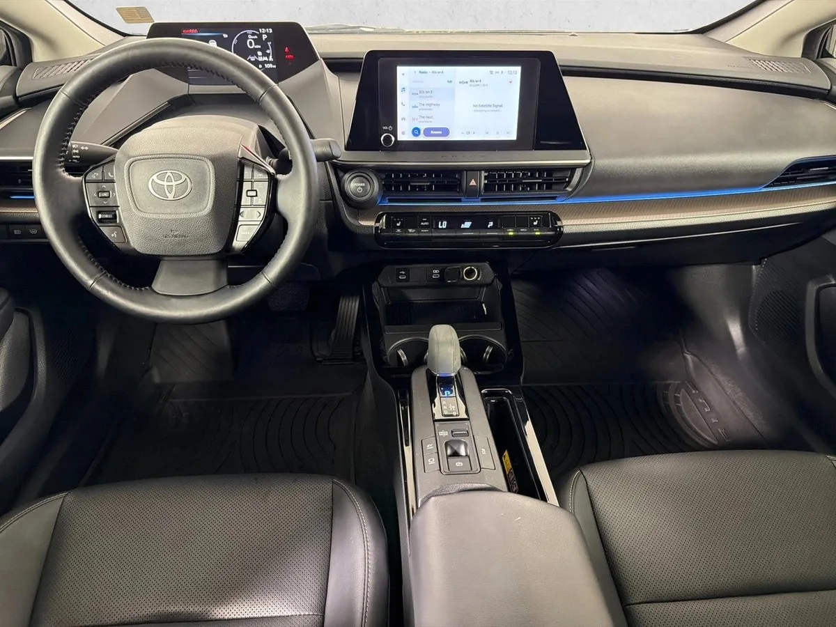 2023 Toyota Prius XLE thumbnail 22