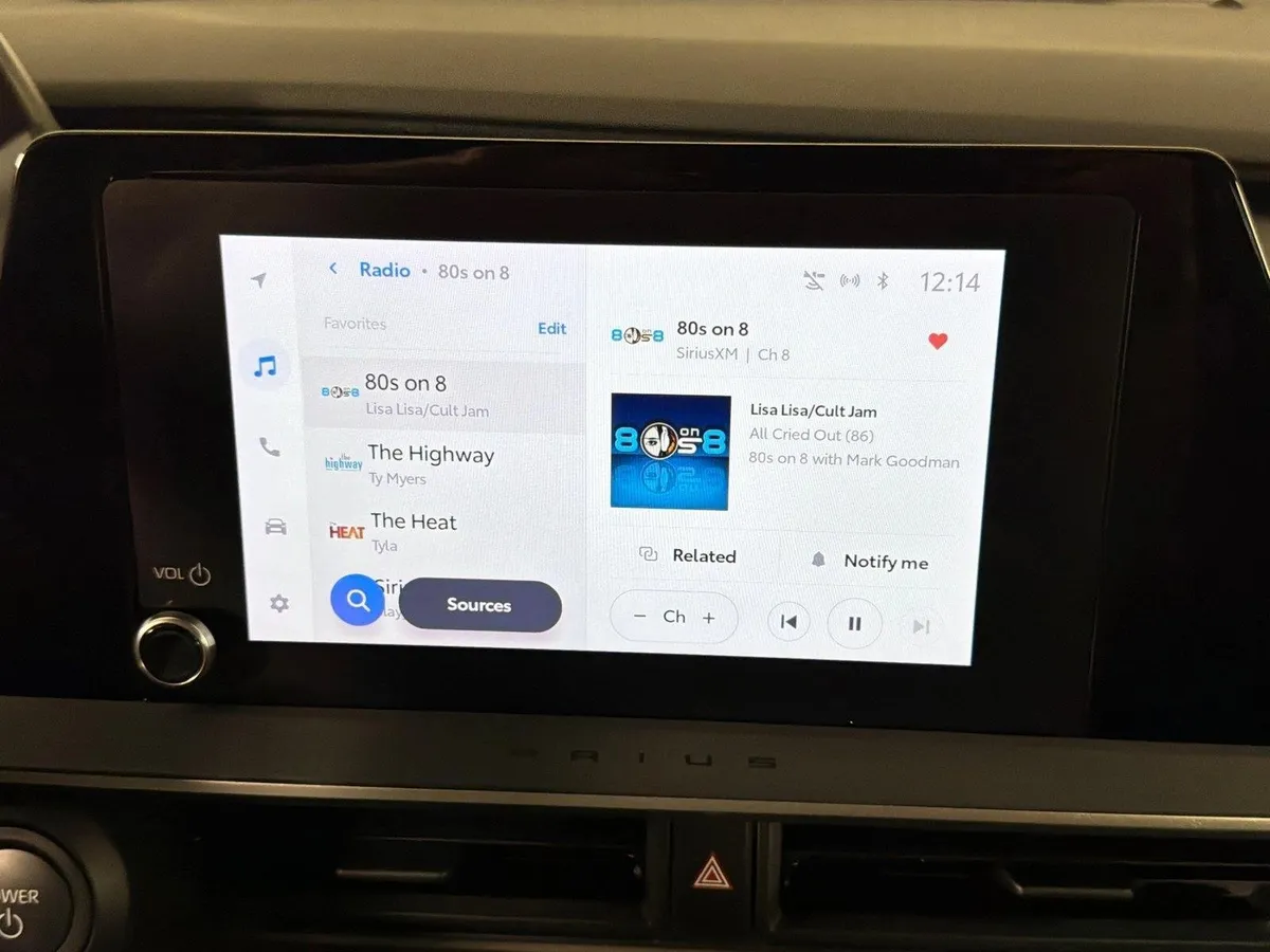 2023 Toyota Prius XLE thumbnail 28