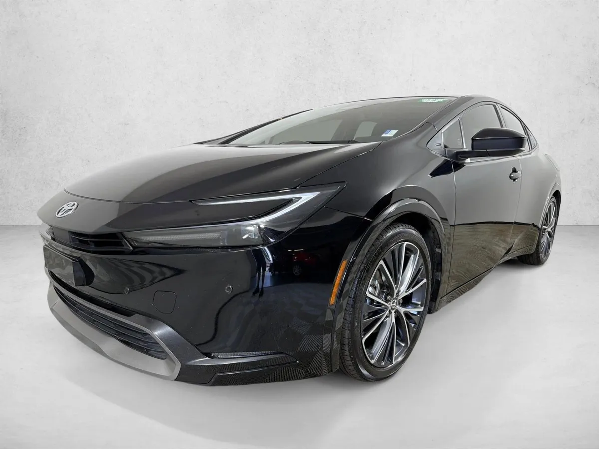 2023 Toyota Prius XLE thumbnail 7