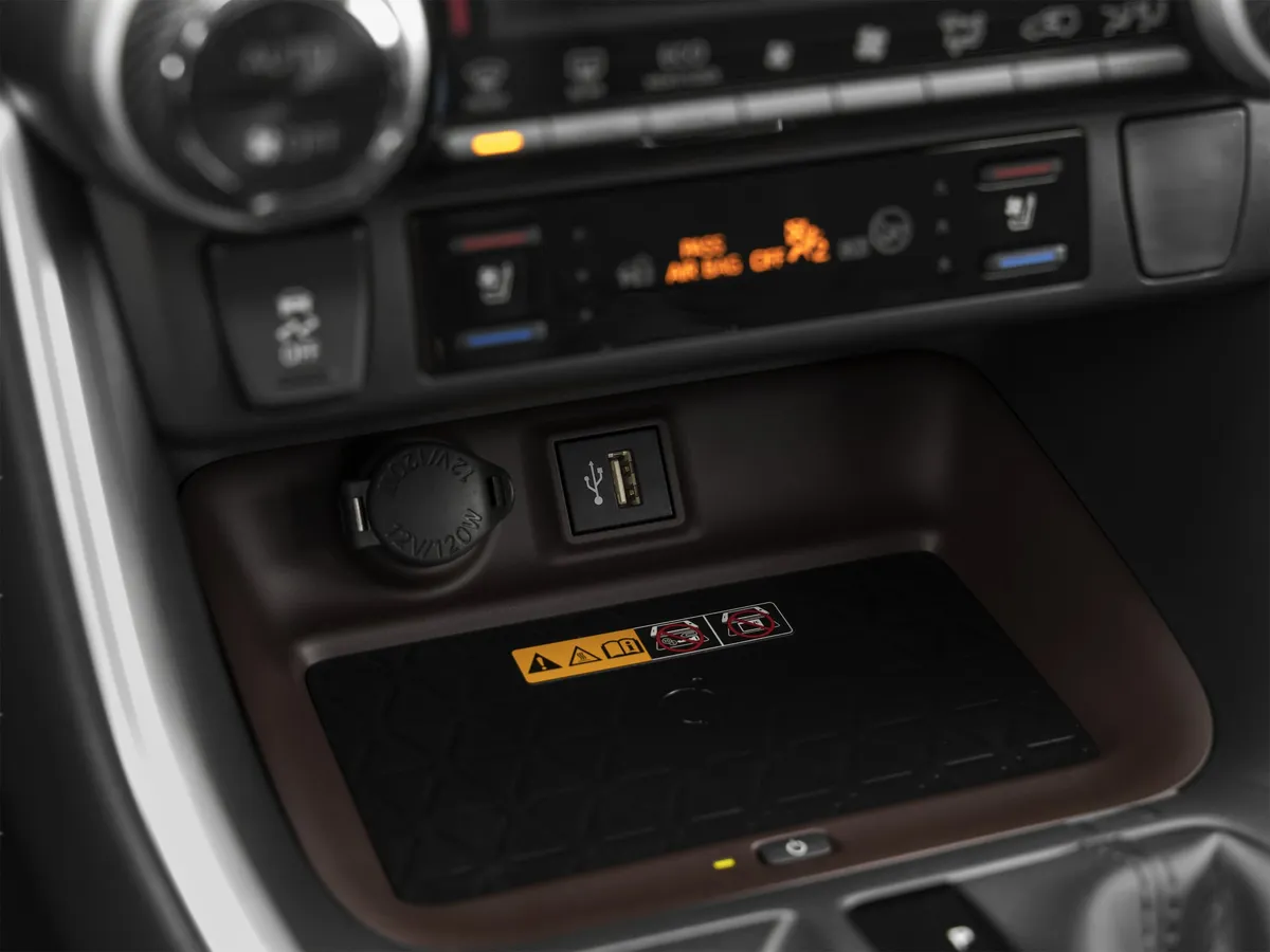 2023 Toyota RAV4 Hybrid Hybrid SE thumbnail 39