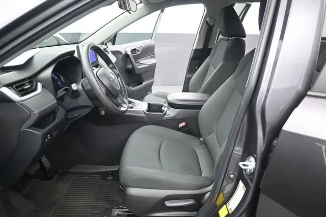2023 Toyota RAV4 Hybrid LE thumbnail 13