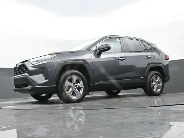 2023 Toyota RAV4 Hybrid LE thumbnail 28