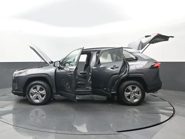 2023 Toyota RAV4 Hybrid LE thumbnail 34