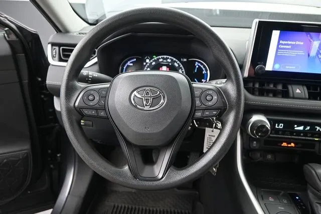 2023 Toyota RAV4 Hybrid LE thumbnail 8