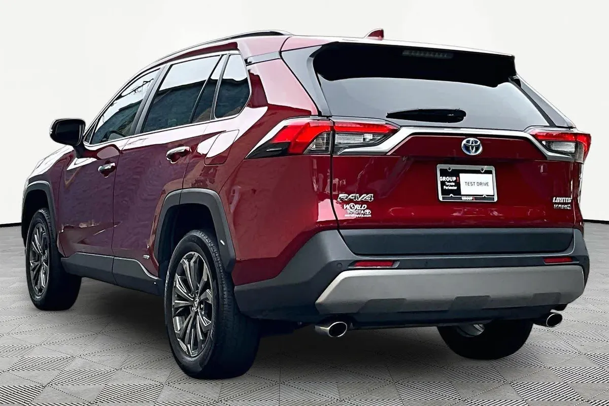 2023 Toyota RAV4 Hybrid Limited thumbnail 11