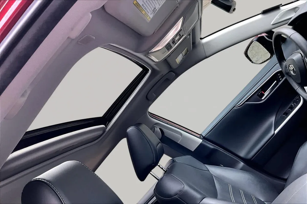 2023 Toyota RAV4 Hybrid Limited thumbnail 13