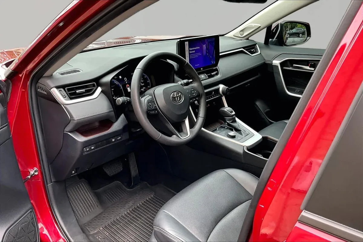 2023 Toyota RAV4 Hybrid Limited thumbnail 17