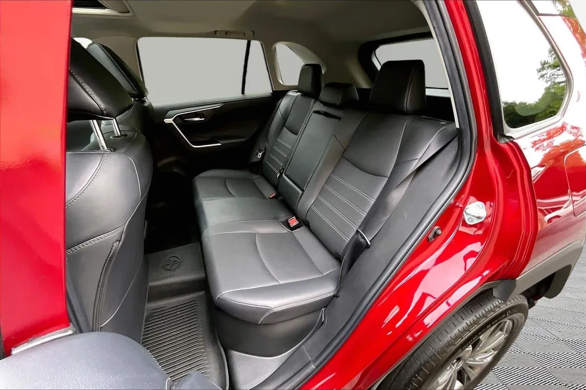 2023 Toyota RAV4 Hybrid Limited thumbnail 20
