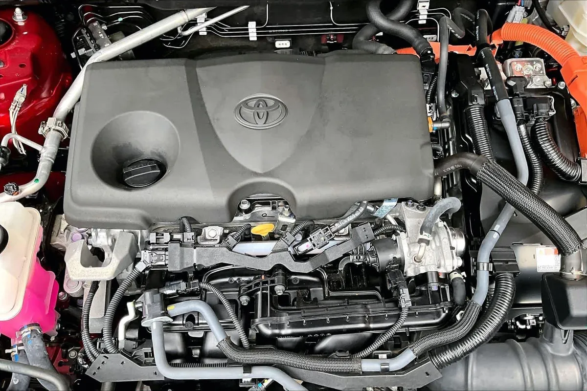 2023 Toyota RAV4 Hybrid Limited thumbnail 32