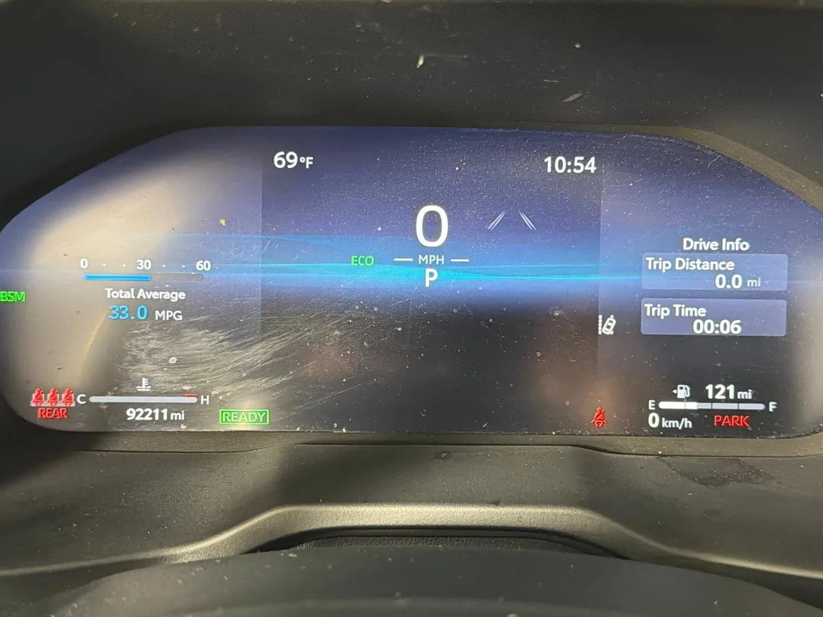 2023 Toyota RAV4 Hybrid Limited thumbnail 28
