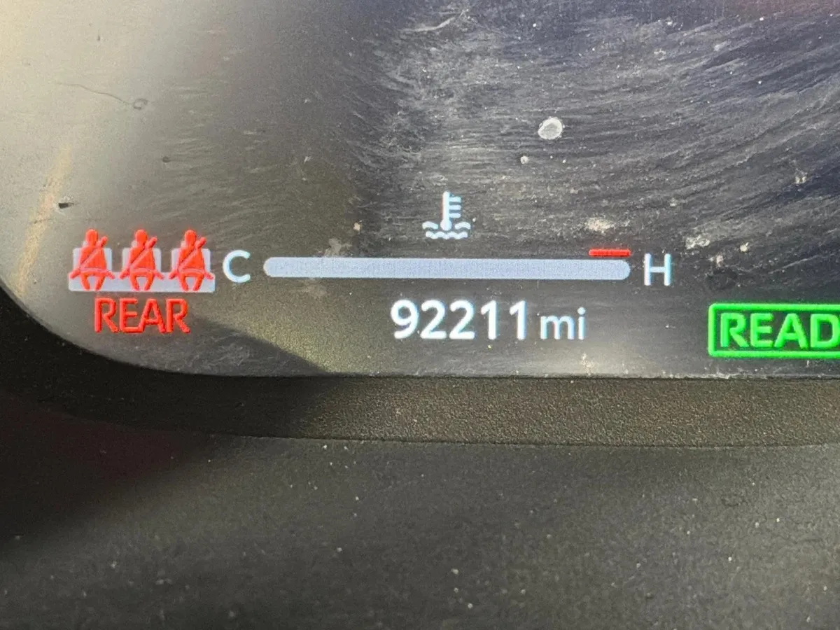 2023 Toyota RAV4 Hybrid Limited thumbnail 29