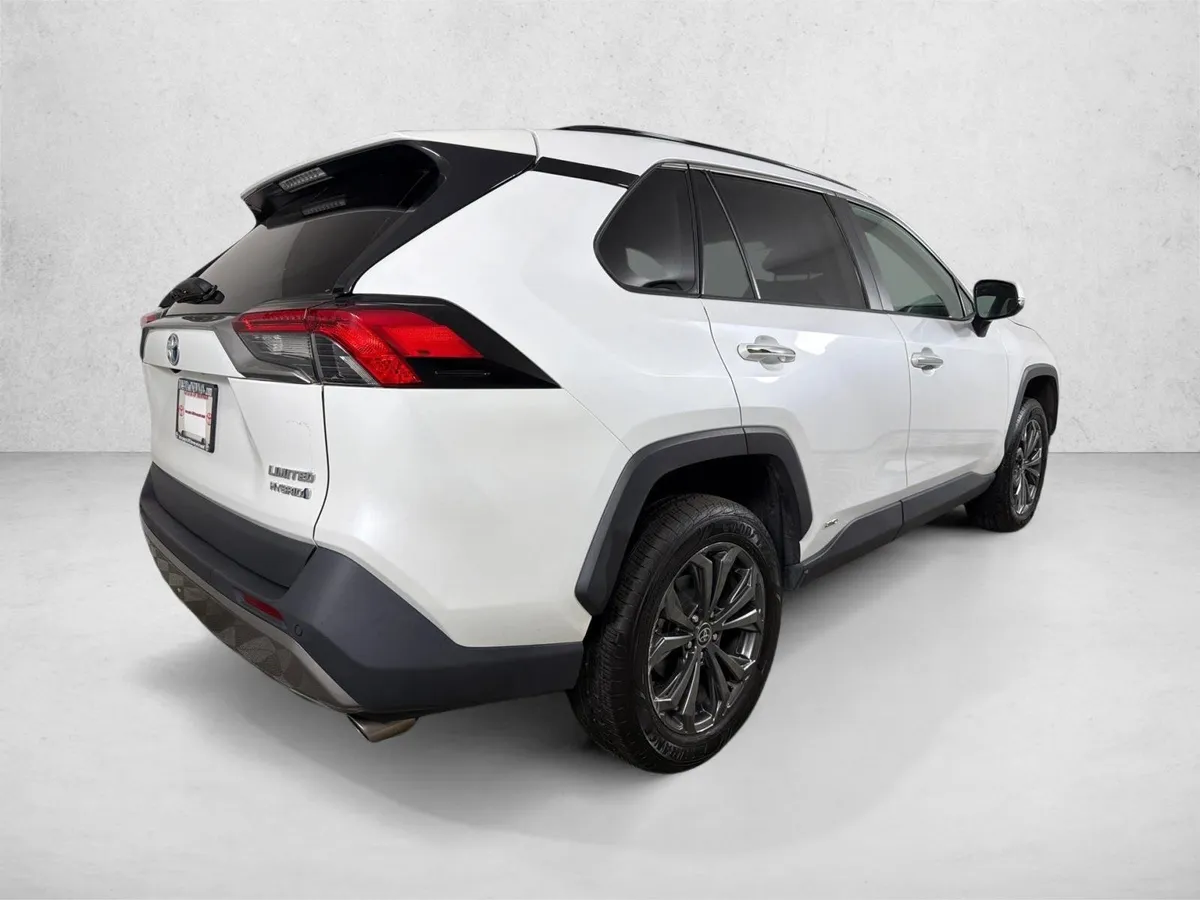 2023 Toyota RAV4 Hybrid Limited thumbnail 4
