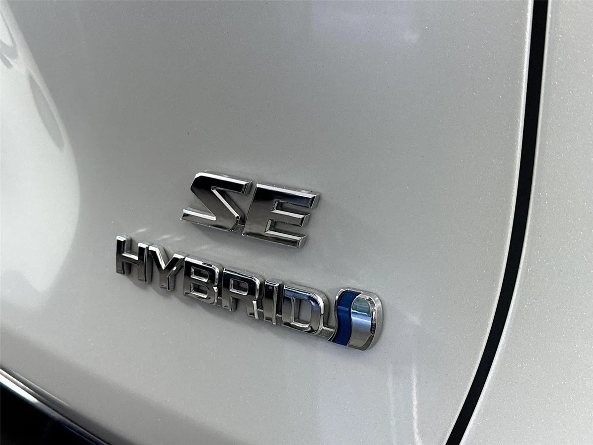 2023 Toyota RAV4 Hybrid SE thumbnail 15