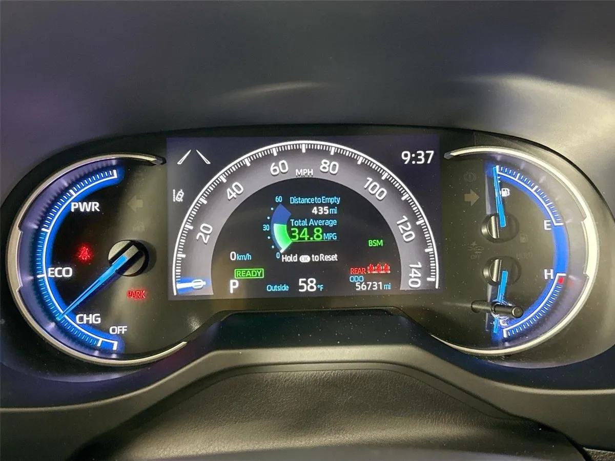 2023 Toyota RAV4 Hybrid SE thumbnail 21