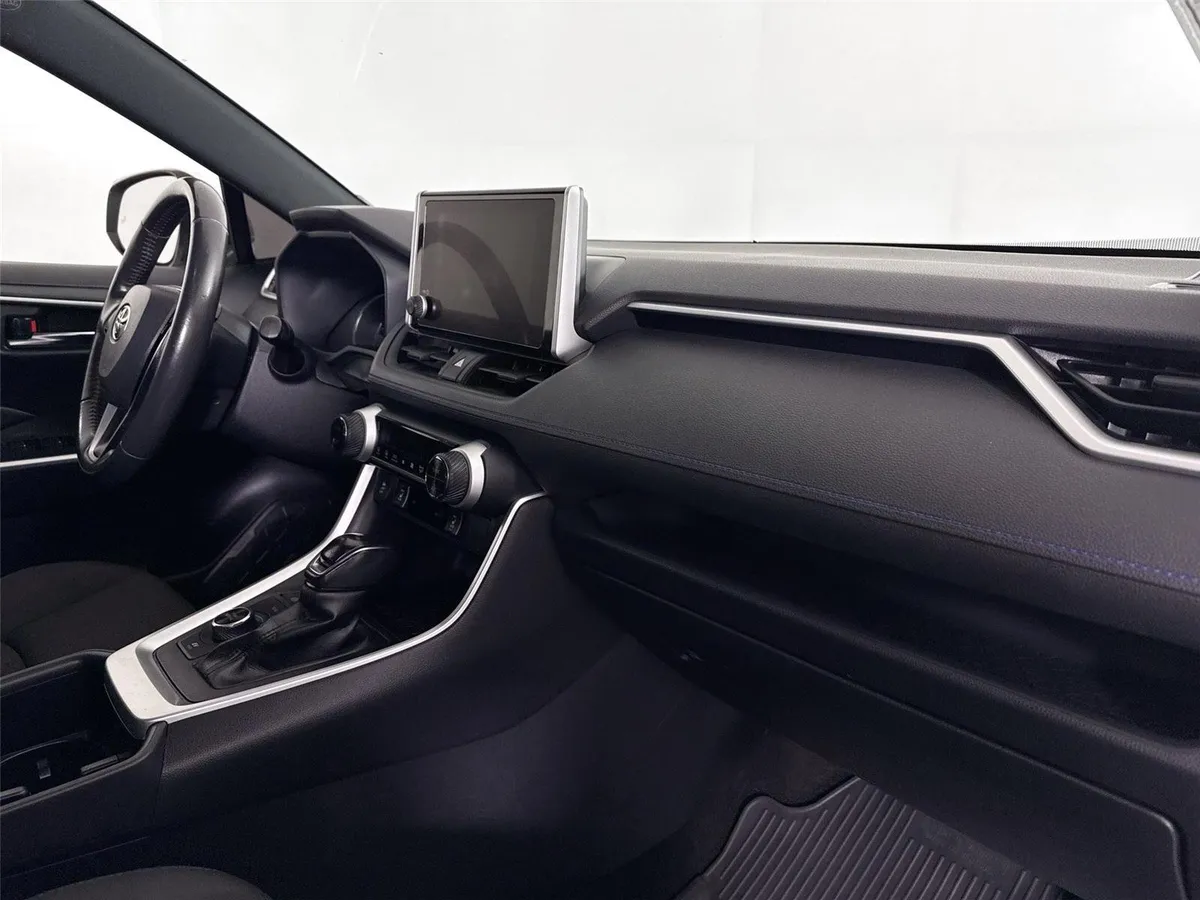 2023 Toyota RAV4 Hybrid SE thumbnail 42