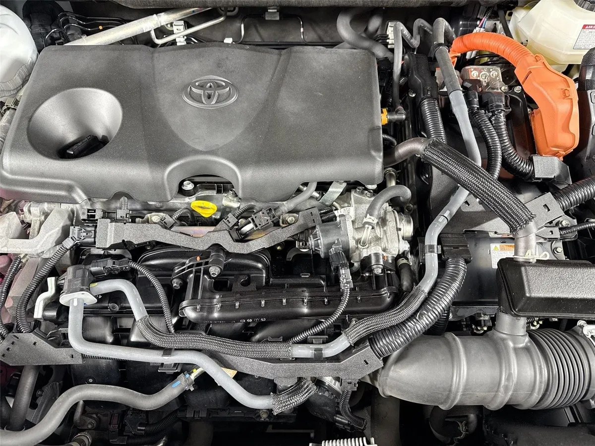 2023 Toyota RAV4 Hybrid SE thumbnail 43