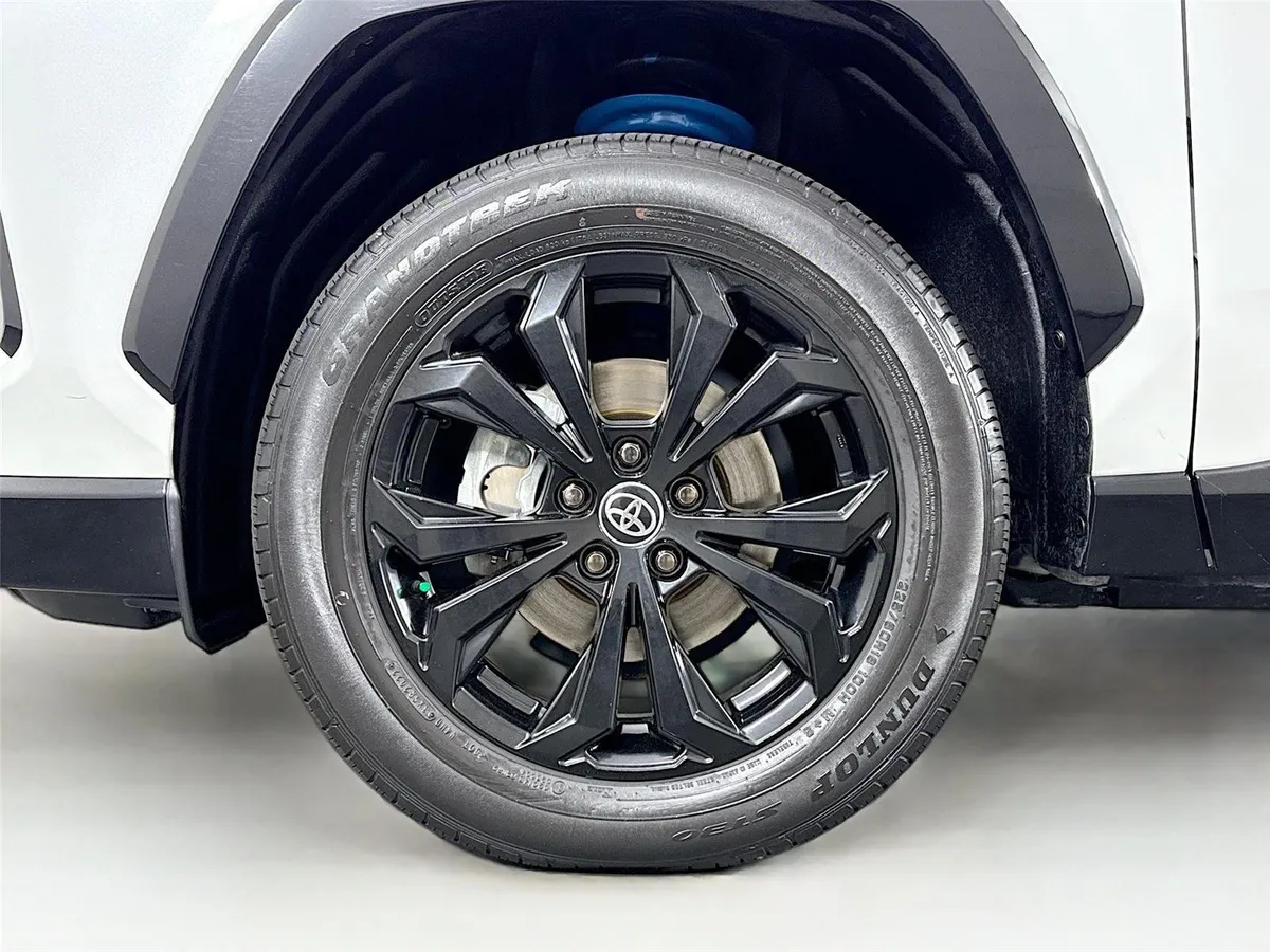 2023 Toyota RAV4 Hybrid SE thumbnail 44