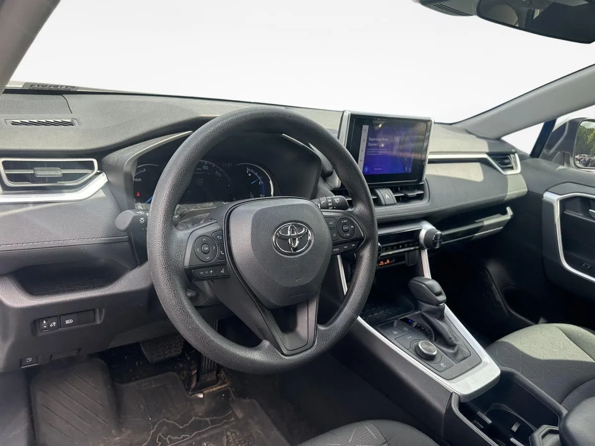 2023 Toyota RAV4 Hybrid Woodland Edition thumbnail 10