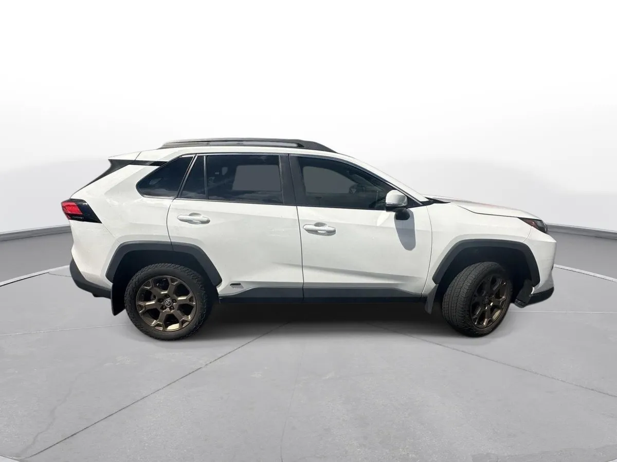 2023 Toyota RAV4 Hybrid Woodland Edition thumbnail 5