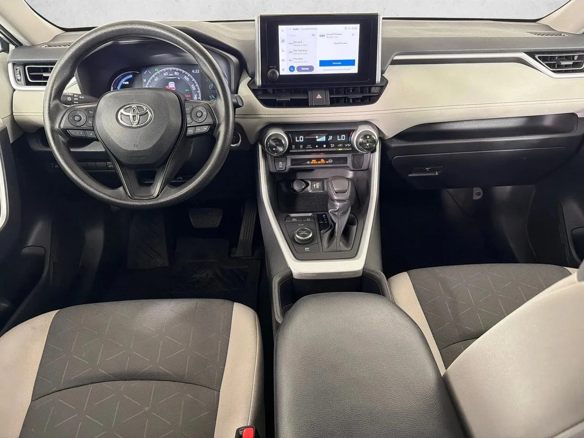 2023 Toyota RAV4 Hybrid XLE thumbnail 24