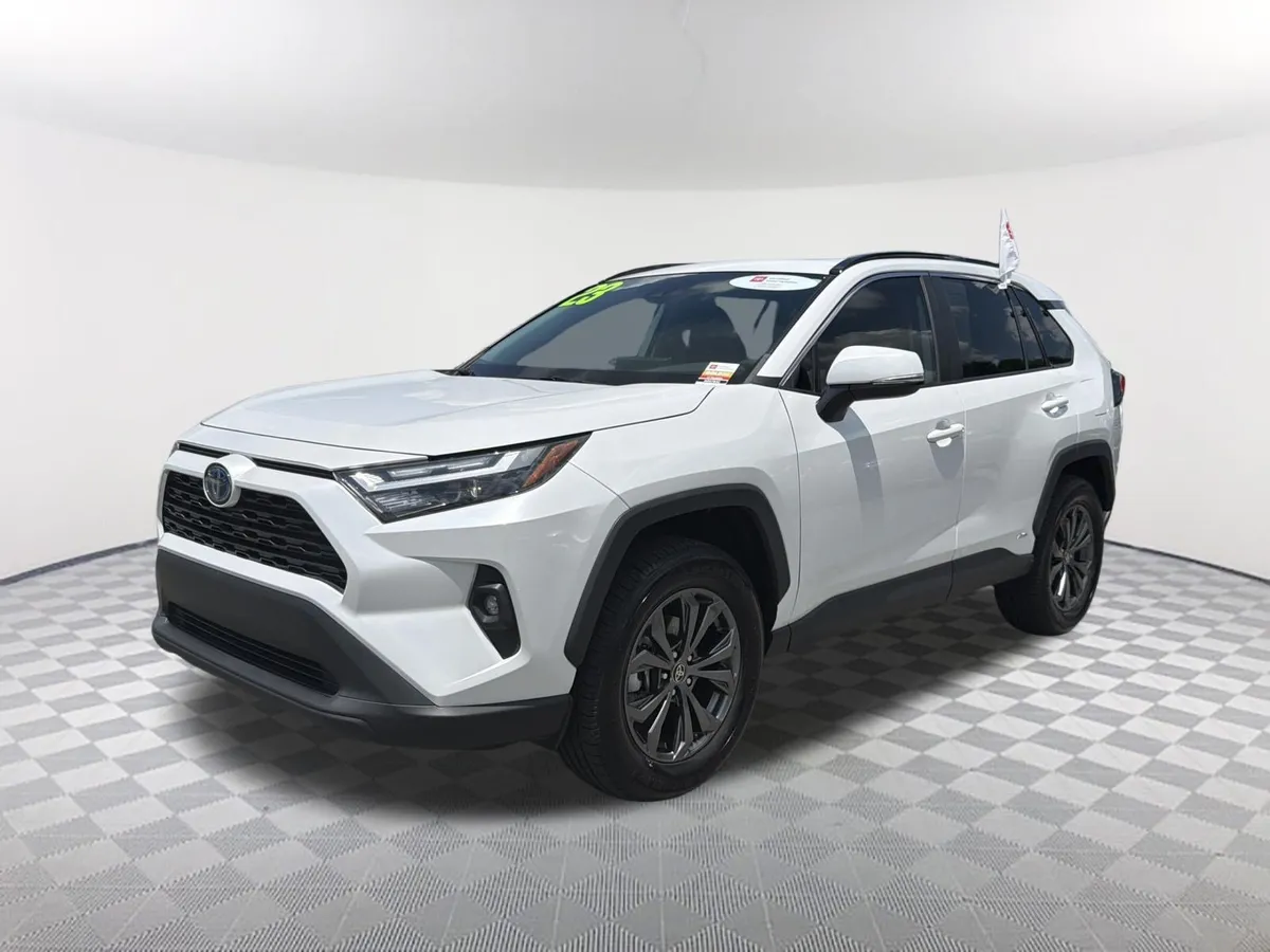 2023 Toyota RAV4 Hybrid XLE Premium thumbnail 3