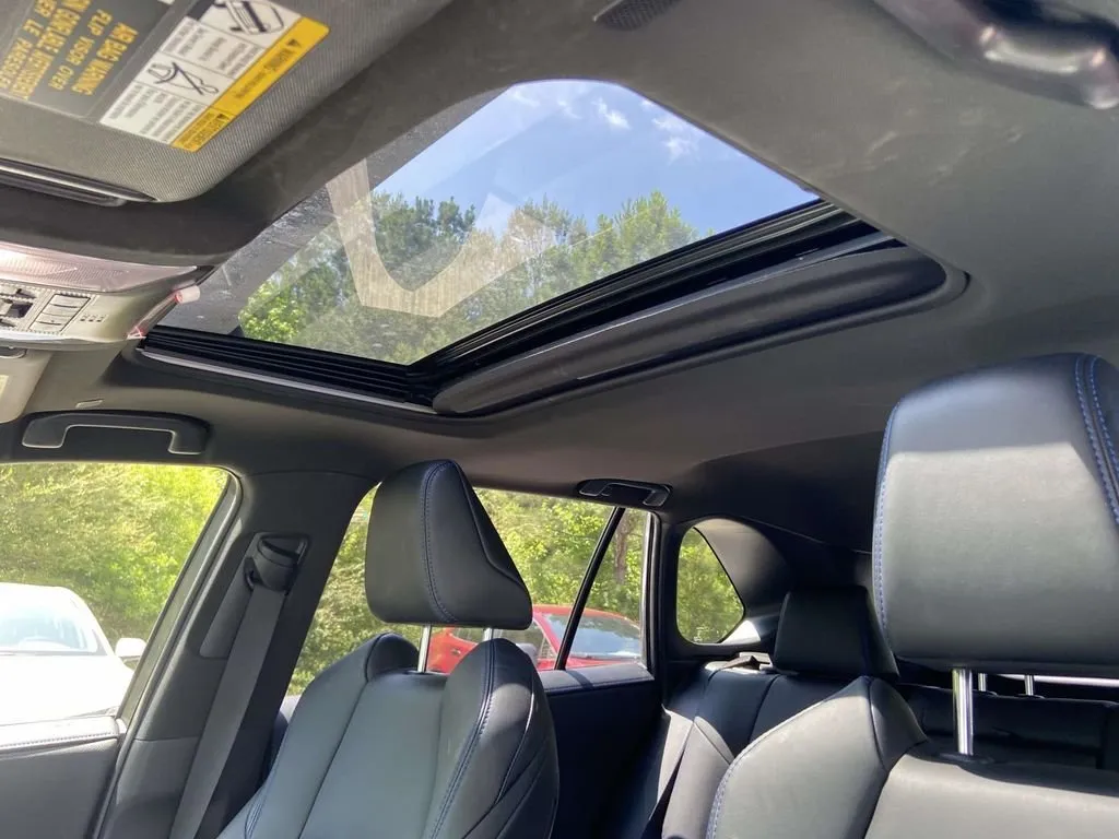 2023 Toyota RAV4 Hybrid XSE thumbnail 20