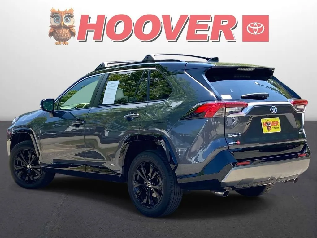 2023 Toyota RAV4 Hybrid XSE thumbnail 5