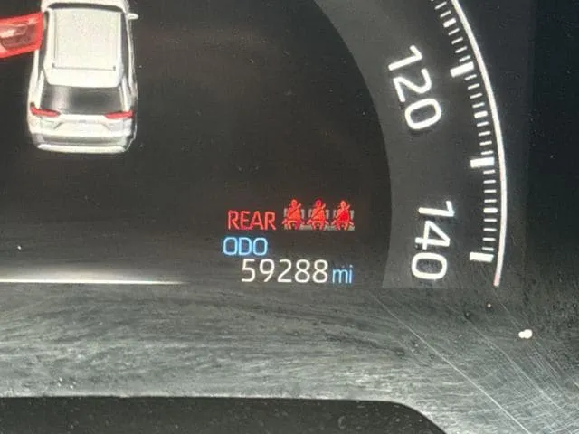 2023 Toyota RAV4 LE thumbnail 20