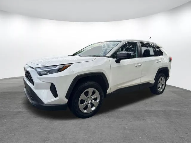 2023 Toyota RAV4 LE thumbnail 3