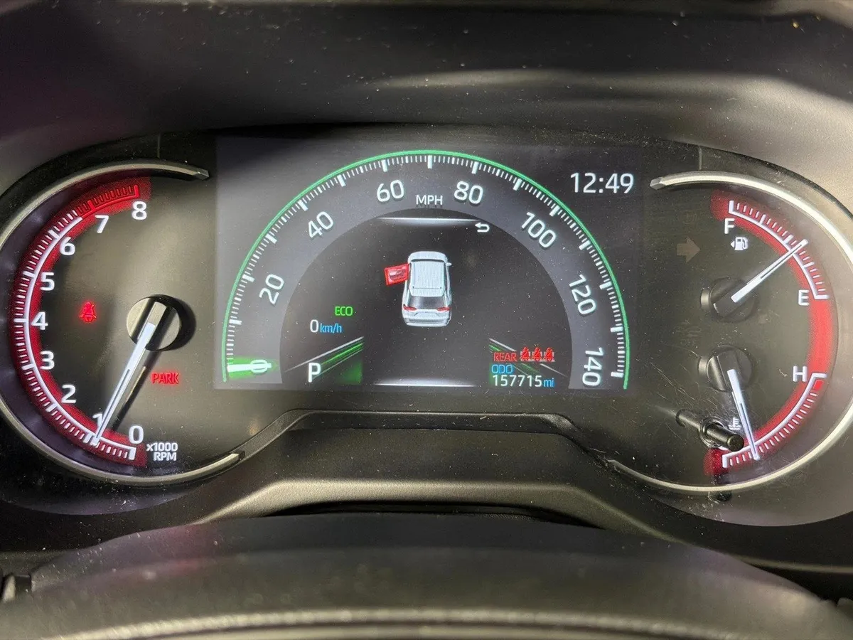 2023 Toyota RAV4 LE thumbnail 26