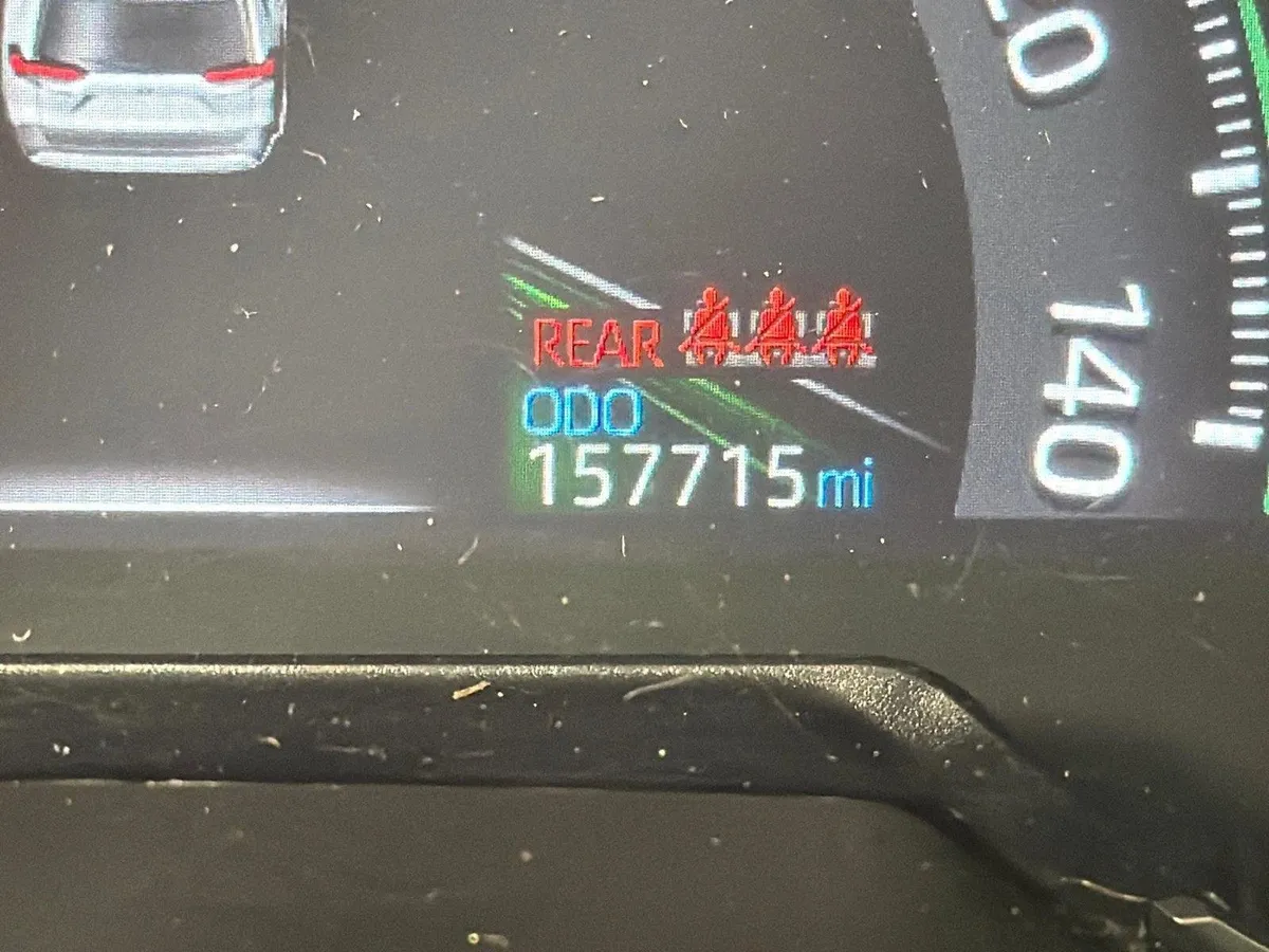 2023 Toyota RAV4 LE thumbnail 27