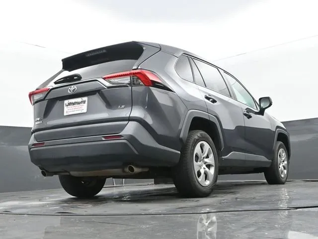 2023 Toyota RAV4 LE thumbnail 11