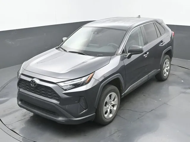 2023 Toyota RAV4 LE thumbnail 16
