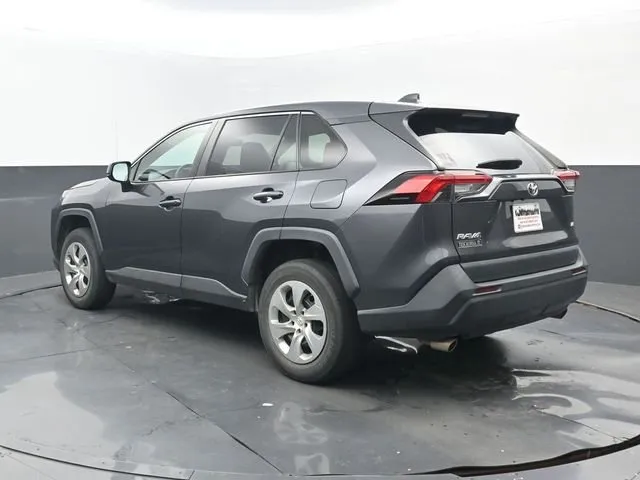 2023 Toyota RAV4 LE thumbnail 3
