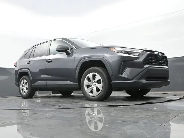 2023 Toyota RAV4 LE thumbnail 9