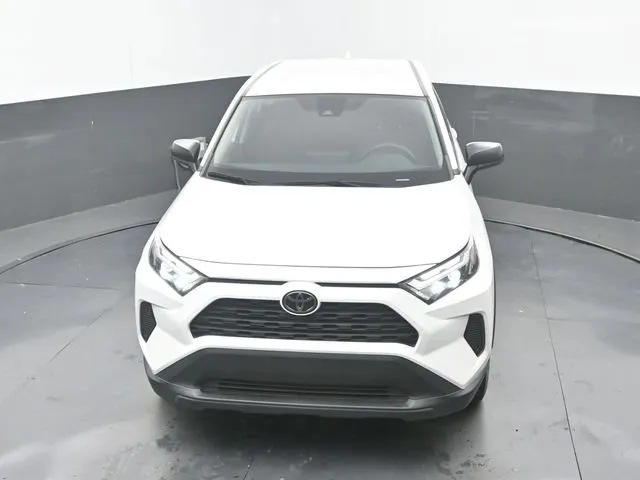 2023 Toyota RAV4 LE thumbnail 14