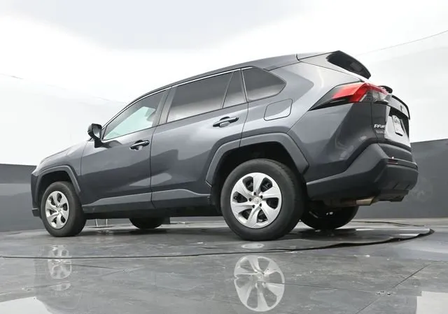 2023 Toyota RAV4 LE thumbnail 10