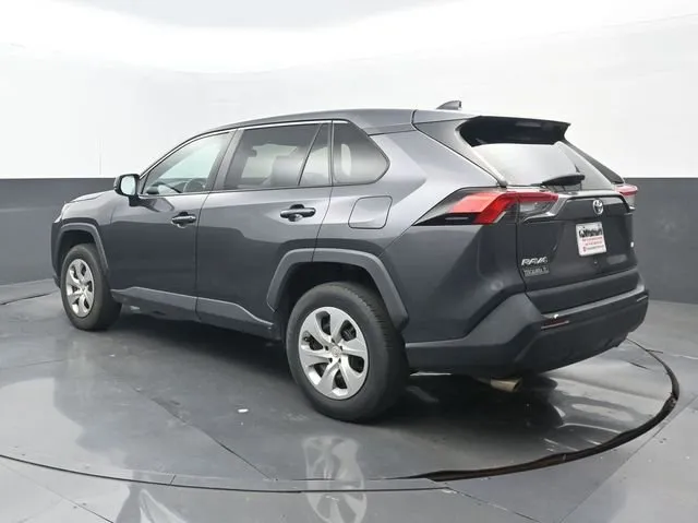 2023 Toyota RAV4 LE thumbnail 3