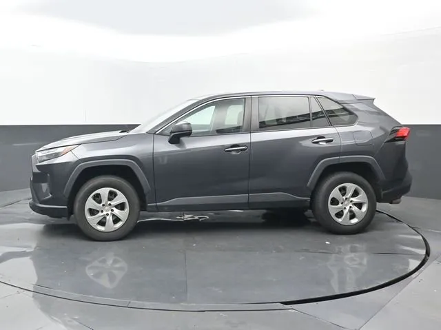 2023 Toyota RAV4 LE thumbnail 7