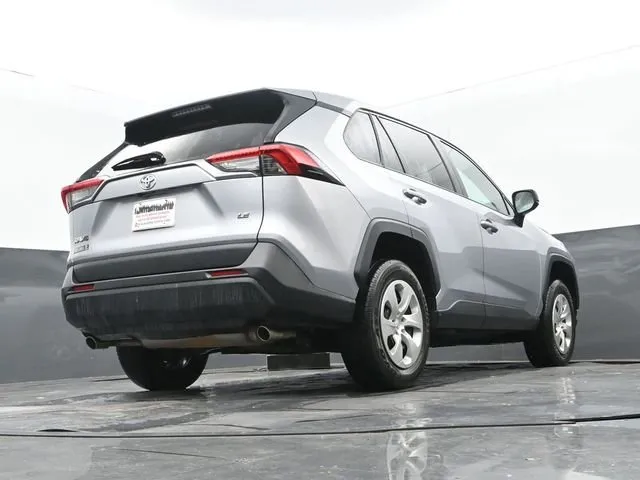 2023 Toyota RAV4 LE thumbnail 11