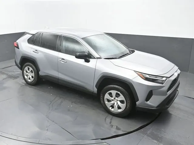 2023 Toyota RAV4 LE thumbnail 13
