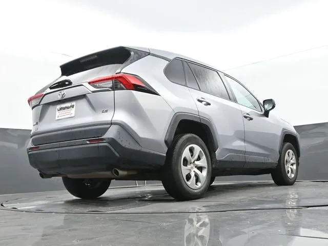 2023 Toyota RAV4 LE thumbnail 11